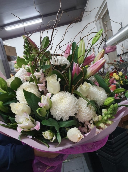 Danica, Extra large pastel bouquet.